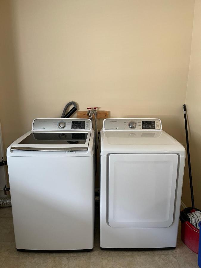 Mt Pleasant Nw 2 Bedrooms 500 YYC المظهر الخارجي الصورة